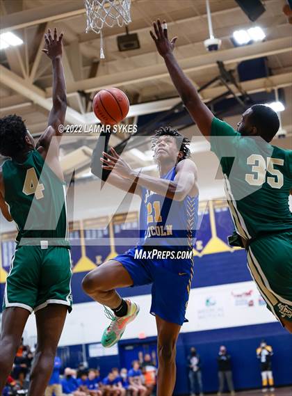 Thumbnail 2 in St. Vincent-St. Mary vs. Lincoln photogallery.
