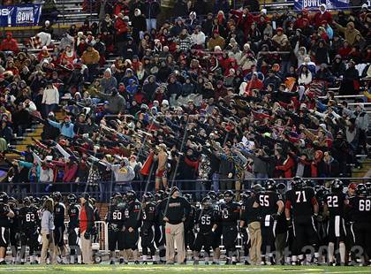 Thumbnail 2 in Maryville vs. Hendersonville (TSSAA Division I Class 6A BlueCross Bowl) photogallery.