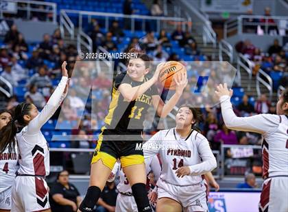 Thumbnail 1 in Pyramid Lake vs. Eureka (NIAA 1A State Championship) photogallery.