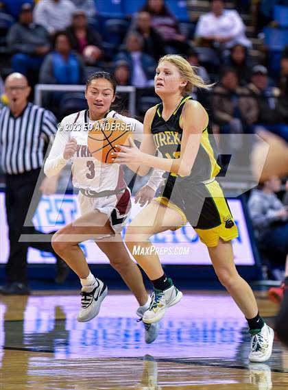 Thumbnail 1 in Pyramid Lake vs. Eureka (NIAA 1A State Championship) photogallery.
