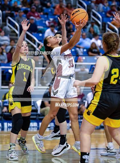 Thumbnail 3 in Pyramid Lake vs. Eureka (NIAA 1A State Championship) photogallery.