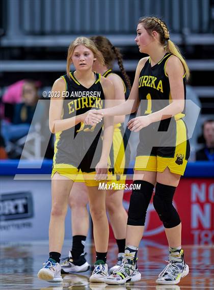 Thumbnail 2 in Pyramid Lake vs. Eureka (NIAA 1A State Championship) photogallery.