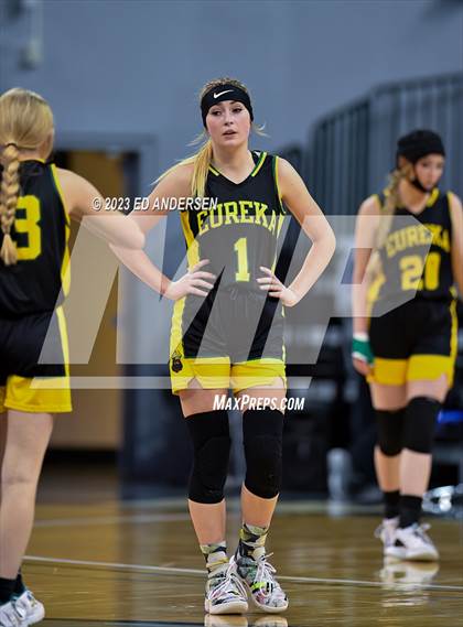 Thumbnail 3 in Pyramid Lake vs. Eureka (NIAA 1A State Championship) photogallery.