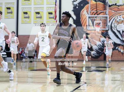 Thumbnail 3 in Rock Bridge vs Ruskin (Summit Grill Shootout) photogallery.