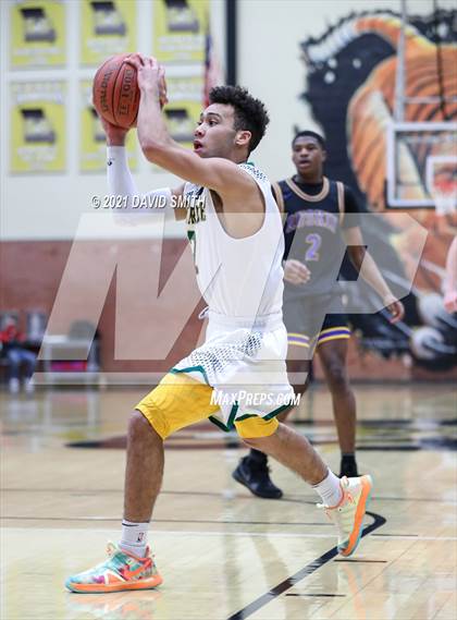 Thumbnail 3 in Rock Bridge vs Ruskin (Summit Grill Shootout) photogallery.