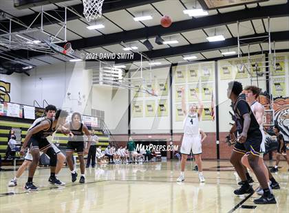 Thumbnail 2 in Rock Bridge vs Ruskin (Summit Grill Shootout) photogallery.