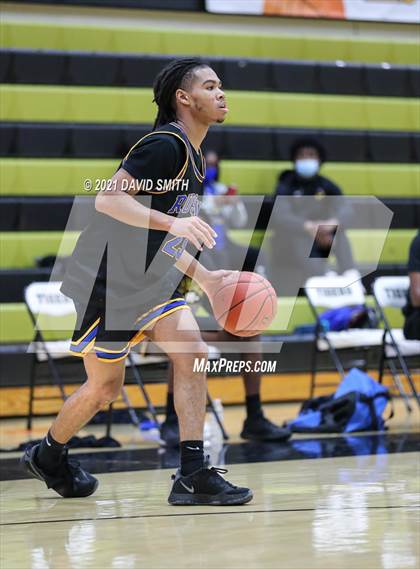 Thumbnail 1 in Rock Bridge vs Ruskin (Summit Grill Shootout) photogallery.