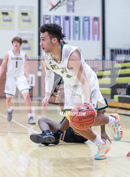 Thumbnail 1 in Rock Bridge vs Ruskin (Summit Grill Shootout) photogallery.