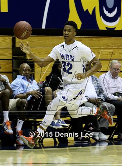 Thumbnail 3 in Crespi vs. Capital Christian (CIF State D4 Final) photogallery.