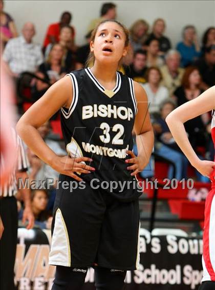 Thumbnail 3 in Bishop Montgomery vs. Harvard-Westlake (CIF SoCal D4 Final) photogallery.