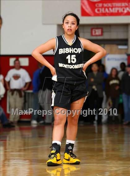 Thumbnail 2 in Bishop Montgomery vs. Harvard-Westlake (CIF SoCal D4 Final) photogallery.