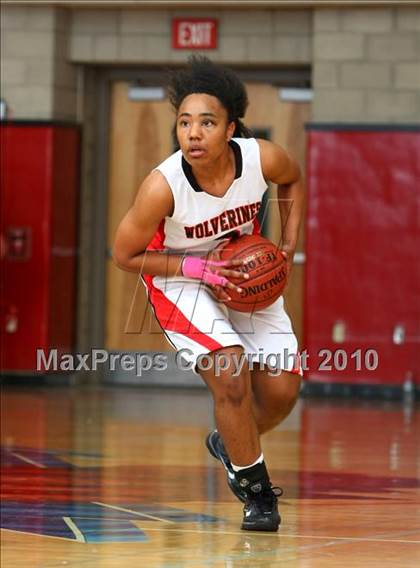 Thumbnail 2 in Bishop Montgomery vs. Harvard-Westlake (CIF SoCal D4 Final) photogallery.