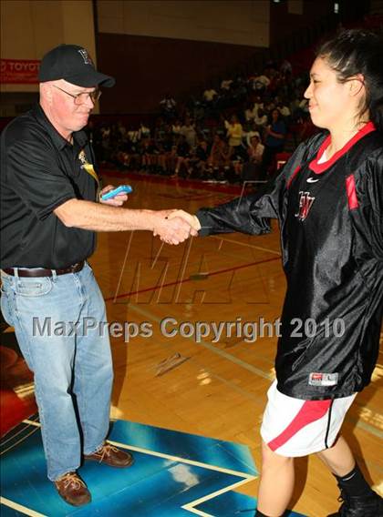 Thumbnail 2 in Bishop Montgomery vs. Harvard-Westlake (CIF SoCal D4 Final) photogallery.