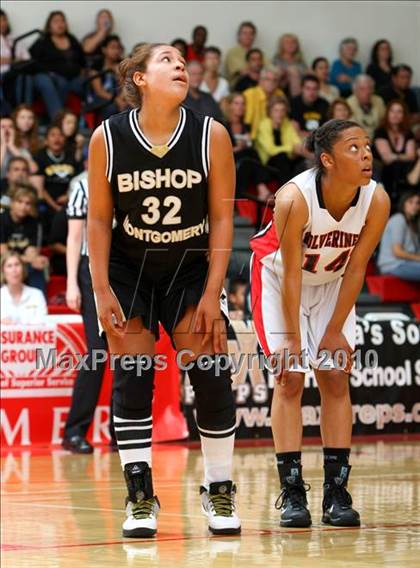 Thumbnail 3 in Bishop Montgomery vs. Harvard-Westlake (CIF SoCal D4 Final) photogallery.