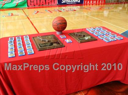 Thumbnail 1 in Bishop Montgomery vs. Harvard-Westlake (CIF SoCal D4 Final) photogallery.