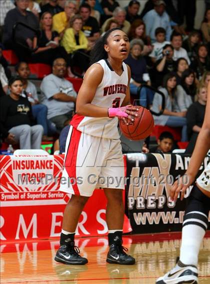 Thumbnail 3 in Bishop Montgomery vs. Harvard-Westlake (CIF SoCal D4 Final) photogallery.