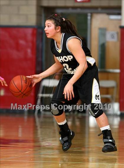 Thumbnail 2 in Bishop Montgomery vs. Harvard-Westlake (CIF SoCal D4 Final) photogallery.