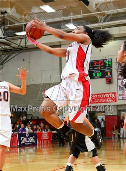 Thumbnail 2 in Bishop Montgomery vs. Harvard-Westlake (CIF SoCal D4 Final) photogallery.