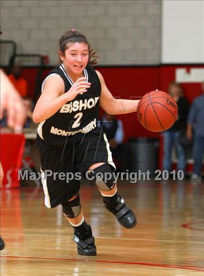 Thumbnail 2 in Bishop Montgomery vs. Harvard-Westlake (CIF SoCal D4 Final) photogallery.