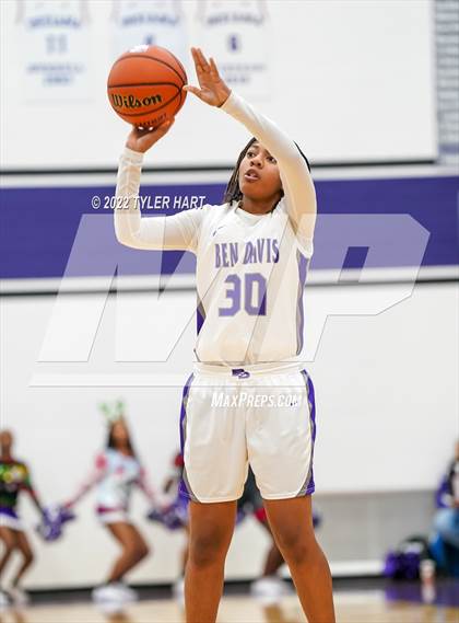 Thumbnail 2 in Roncalli @ Ben Davis photogallery.