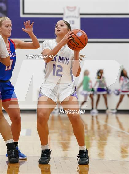 Thumbnail 3 in Roncalli @ Ben Davis photogallery.