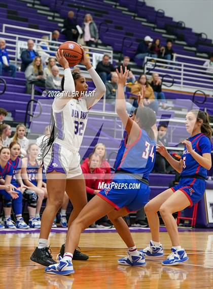 Thumbnail 2 in Roncalli @ Ben Davis photogallery.