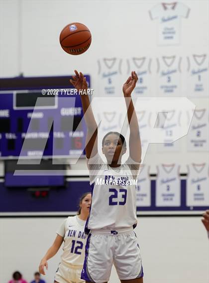 Thumbnail 2 in Roncalli @ Ben Davis photogallery.