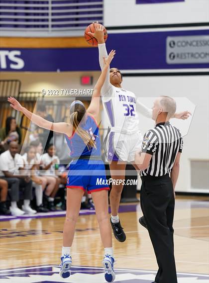 Thumbnail 3 in Roncalli @ Ben Davis photogallery.