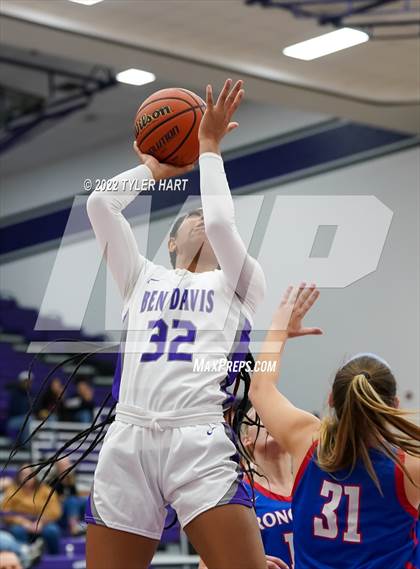 Thumbnail 1 in Roncalli @ Ben Davis photogallery.