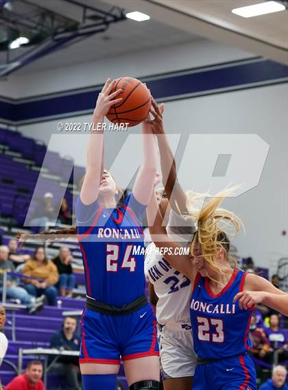 Thumbnail 3 in Roncalli @ Ben Davis photogallery.