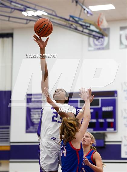 Thumbnail 3 in Roncalli @ Ben Davis photogallery.