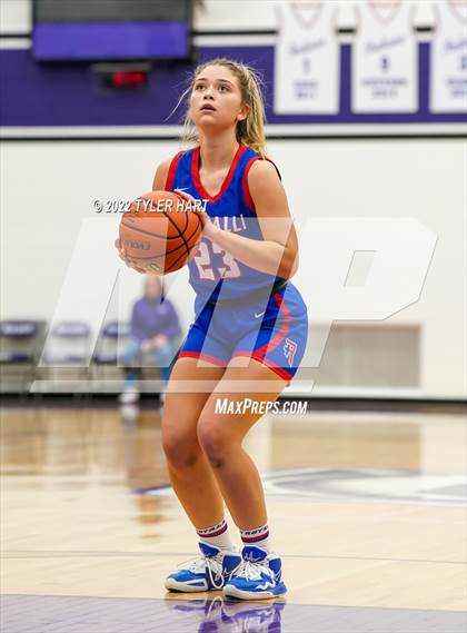Thumbnail 3 in Roncalli @ Ben Davis photogallery.