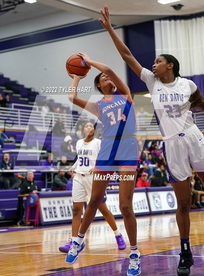 Thumbnail 3 in Roncalli @ Ben Davis photogallery.