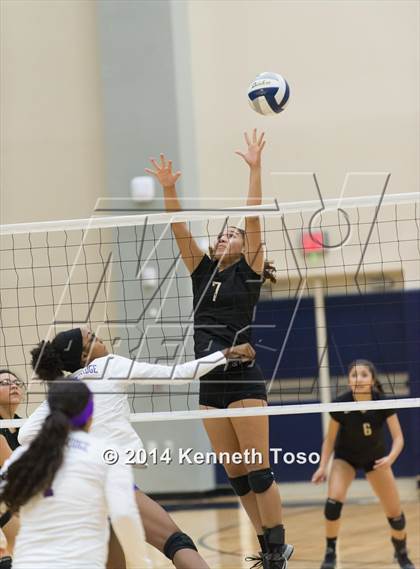 Thumbnail 1 in Edison @ Brackenridge photogallery.