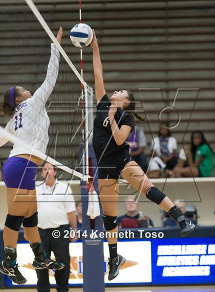 Thumbnail 1 in Edison @ Brackenridge photogallery.