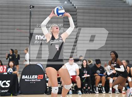 Thumbnail 1 in Mountain View vs. Mater Dei (Durango Fall Classic) photogallery.