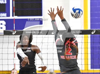 Thumbnail 1 in Mountain View vs. Mater Dei (Durango Fall Classic) photogallery.