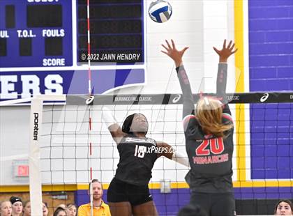 Thumbnail 1 in Mountain View vs. Mater Dei (Durango Fall Classic) photogallery.
