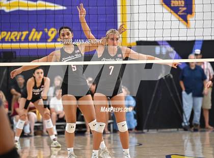 Thumbnail 3 in Mountain View vs. Mater Dei (Durango Fall Classic) photogallery.
