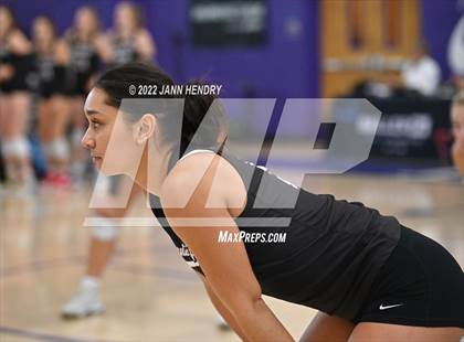 Thumbnail 2 in Mountain View vs. Mater Dei (Durango Fall Classic) photogallery.