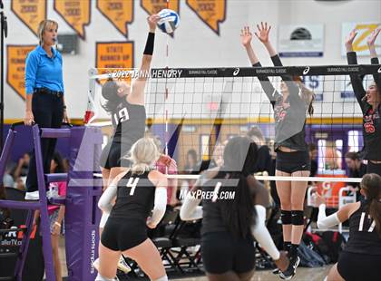 Thumbnail 1 in Mountain View vs. Mater Dei (Durango Fall Classic) photogallery.