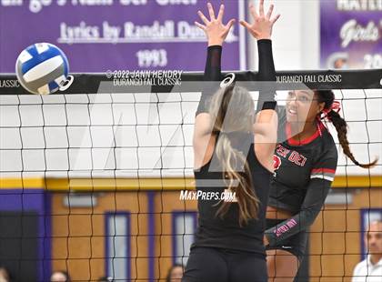 Thumbnail 1 in Mountain View vs. Mater Dei (Durango Fall Classic) photogallery.