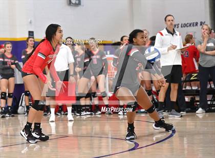 Thumbnail 1 in Mountain View vs. Mater Dei (Durango Fall Classic) photogallery.
