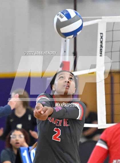 Thumbnail 3 in Mountain View vs. Mater Dei (Durango Fall Classic) photogallery.