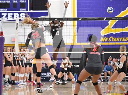 Thumbnail 2 in Mountain View vs. Mater Dei (Durango Fall Classic) photogallery.