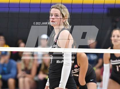 Thumbnail 3 in Mountain View vs. Mater Dei (Durango Fall Classic) photogallery.