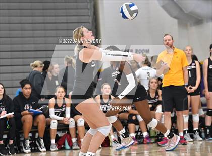 Thumbnail 2 in Mountain View vs. Mater Dei (Durango Fall Classic) photogallery.