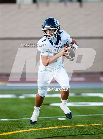 Thumbnail 2 in JV: Valley Christian @ Saint Francis photogallery.