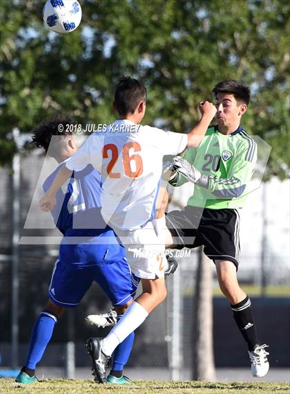Thumbnail 2 in Bishop Gorman vs Sierra Vista photogallery.