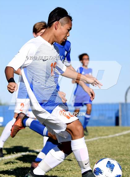 Thumbnail 2 in Bishop Gorman vs Sierra Vista photogallery.